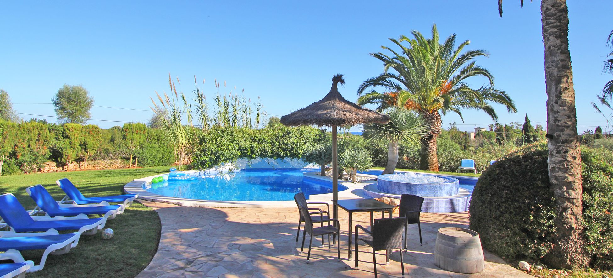 Finca Mallorca mit Pool und Whirlpool / Jacuzzi