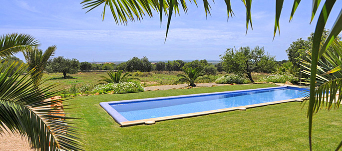 Ferienhaus Mallorca für 10 Personen mit Pool und Kinderpool
