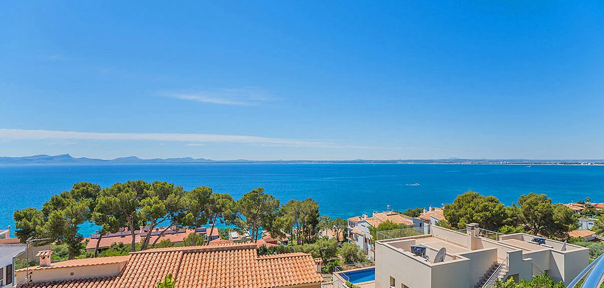 Villa Mallorca mit Meerblick und Pool für 10 Personen