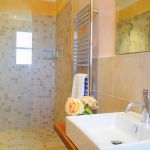 Ferienhaus Mallorca MA4660 Badezimmer mit Dusche