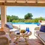 Finca Mallorca MA43236 Gartenmöbel auf der Terrasse