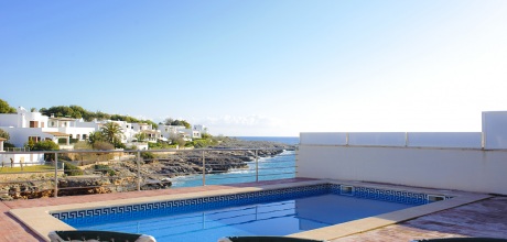 Mallorca Südostküste – Komfort Villa Cala d’Or 4785 mit Pool direkt am Meer, Grundstück 700qm, Wohnfläche 200qm. Wecheltag Samstag.