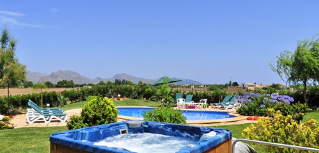 Mallorca Nordküste – Luxusferienhaus Puerto Pollensa 4293 mit Pool, Whirlpool und Internet. An- und Abreisetag Samstag.