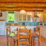 Ferienhaus Kreta KV23476 Küche mit Esstisch