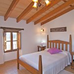 Finca Mallorca MA3088 Schlafzimmer mit Doppelbett