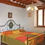 Ferienhaus Toskana TOH212 Schlafzimmer mit Doppelbett