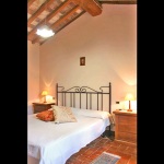 Ferienhaus Toskana TOH475 - Schlafzimmer mit Ehebett