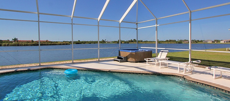 Ferienhaus Florida mit Pool am See