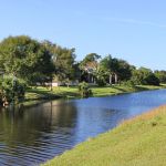 Ferienhaus Florida FVE4221 Rasenfläche bis zum Wasser