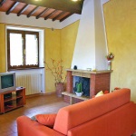 Ferienhaus Toskana TOH330 - Wohnraum mit Fernseher
