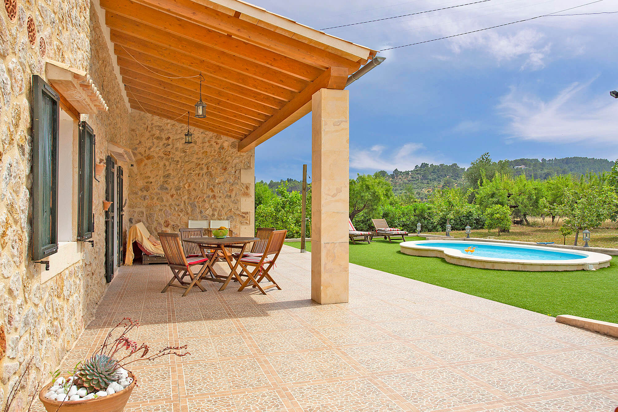 Ferienhaus Mallorca mit Pool für 4 Personen zu mieten