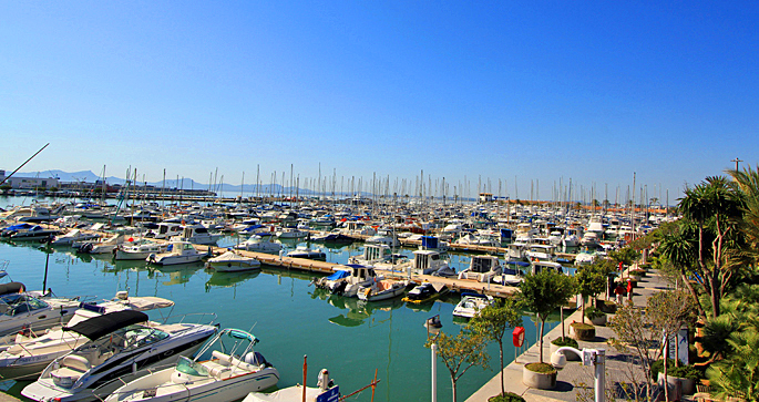 Hafen von Puerto Alcudia auf Mallorca