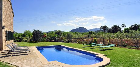 Mallorca Nordküste – Finca Pollensa 5481 mit Pool auf großem Gartengrundstück für 8-9 Personen, Strand 3km. An- und Abreisetag Samstag.