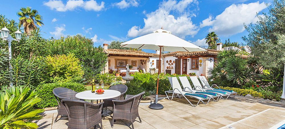 Ferienhaus Mallorca MA23370 -Terrasse mit Gartenmöbeln