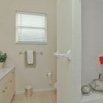 Ferienhaus Florida FVE41110 Badezimmer mit Dusche