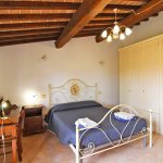 Ferienhaus Toskana TOH225 Schlafraum mit Doppelbett
