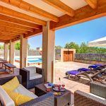 Ferienhaus Mallorca MA43462 Terrasse mit Gartenmöbel