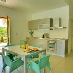 Villa Kreta KV22305 Küche mit Esstisch