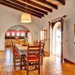 Ferienhaus Mallorca MA43507 offene Küche mit Esstisch
