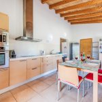 Ferienhaus-Mallorca-MA3612-Küche-mit-Esstisch
