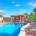 Ferienhaus Mallorca MA83572 Pool mit Sonnenliegen