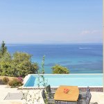 Ferienhaus Korfu KOV43537 Blick über den Pool auf das Meer