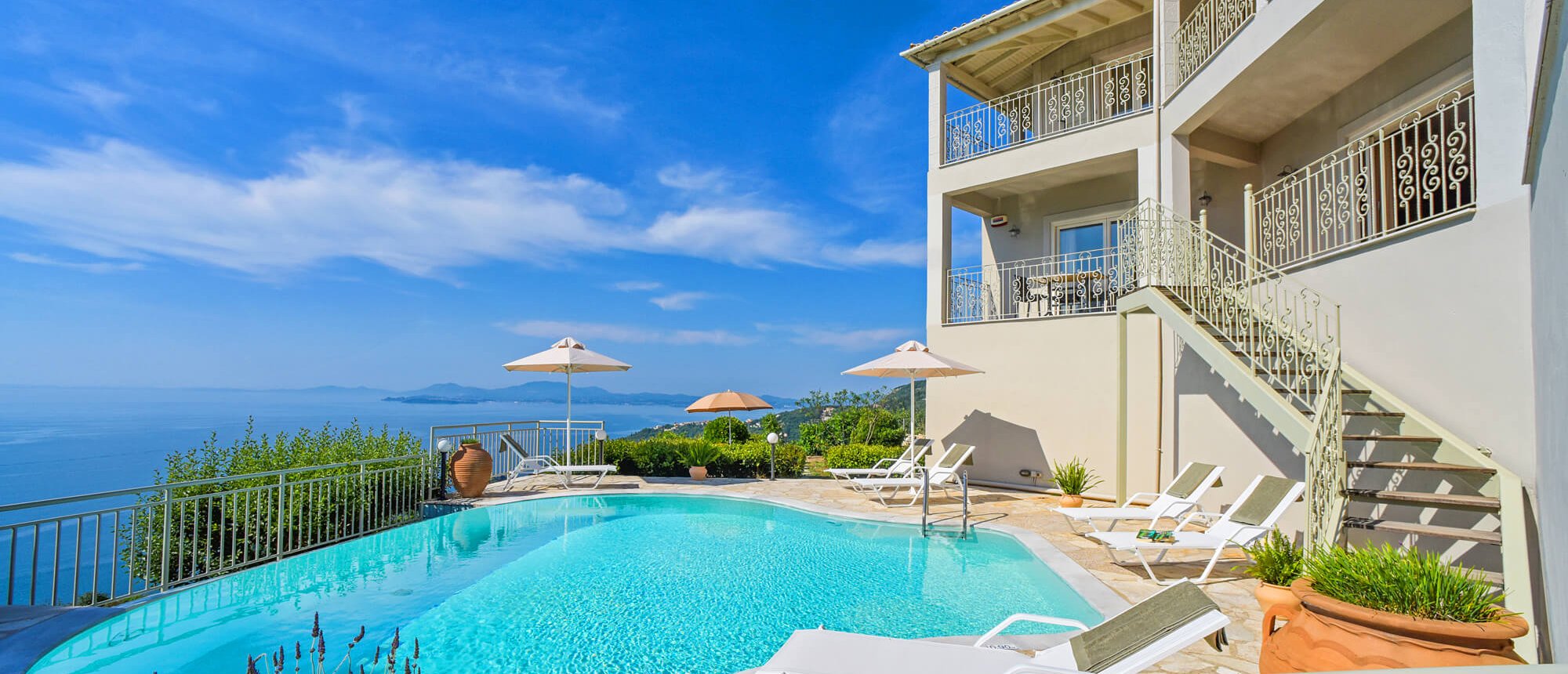 Villa Korfu mit privatem Pool und Meerblick für 6 Personen