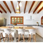 Luxus-Finca Mallorca MA6480 Küche mit Tisch