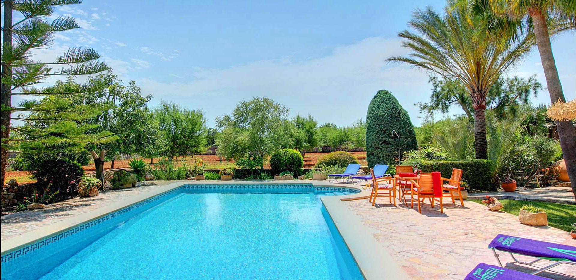 Ferienhaus Mallorca mit Pool und herrlichem Garten für 4 Personen
