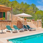 Ferienhaus Mallorca MA3965 Sonnenliegen und -Schirm am Pool
