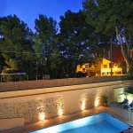 Ferienhaus Mallorca MA4340 beleuchteter Pool am Abend