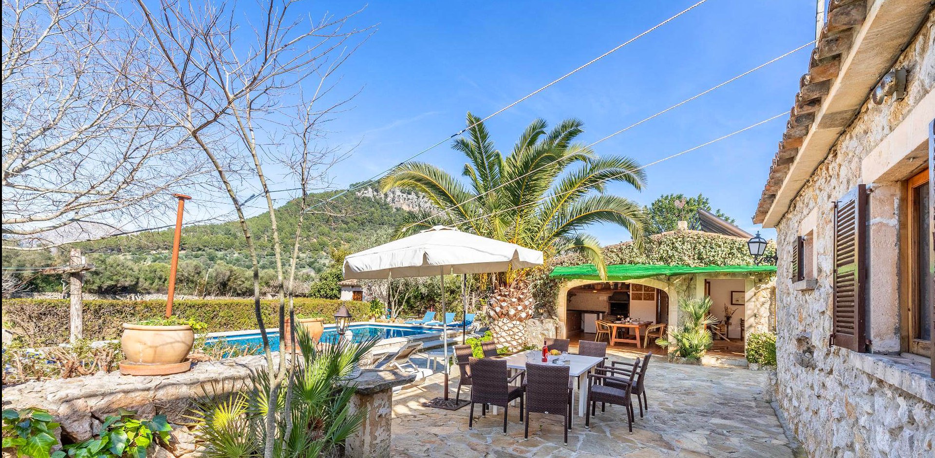 Finca Mallorca mit Pool für 8 Personen mit Gartengrundstück