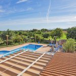Ferienhaus Mallorca barrierefrei MA4580 Blick auf Garten mit Pool