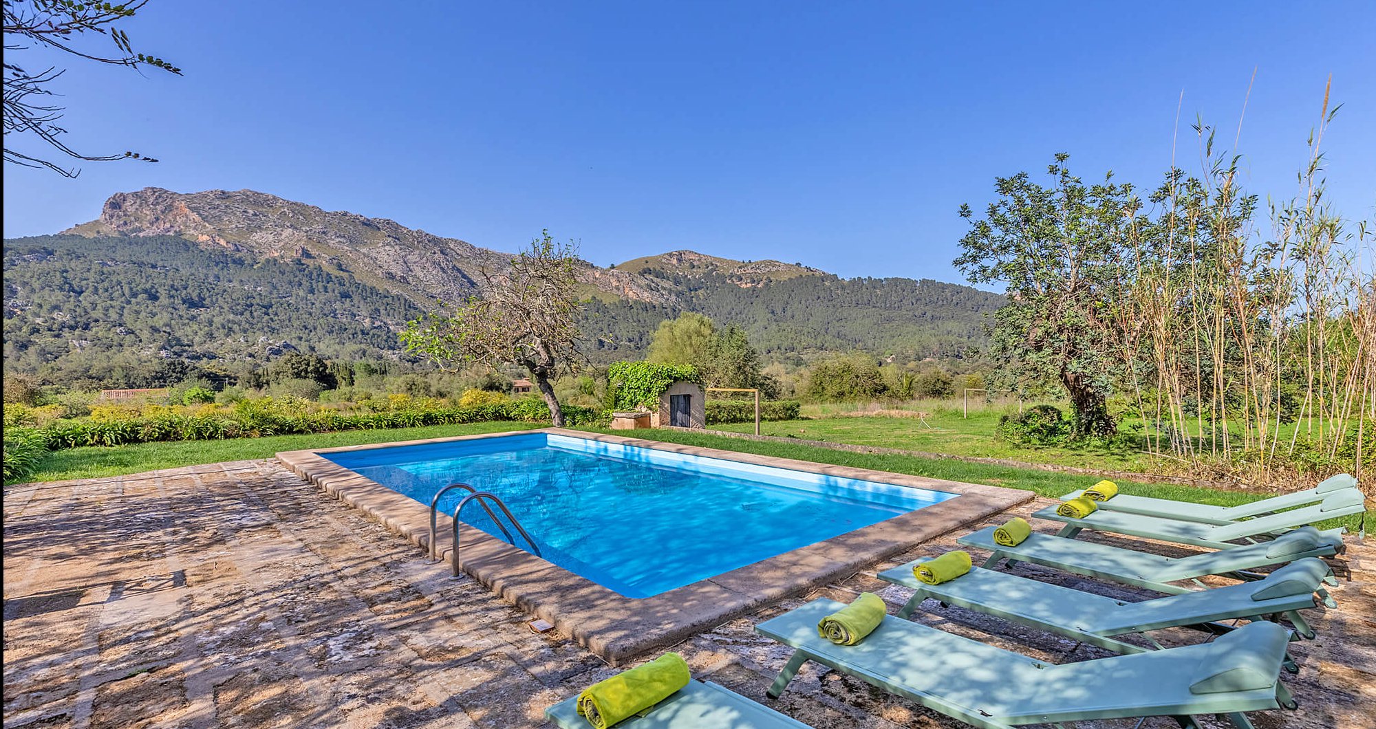 Ferienhaus Mallorca mit Pool für 8 Personen in ländlicher Umgebung