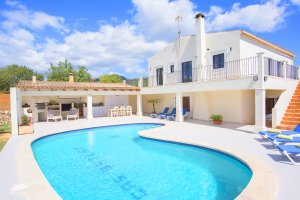 Luxus Ferienhaus Mallorca mit Pool MA3996