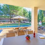 Villa Mallorca MA3317 Esstisch auf der Terrasse