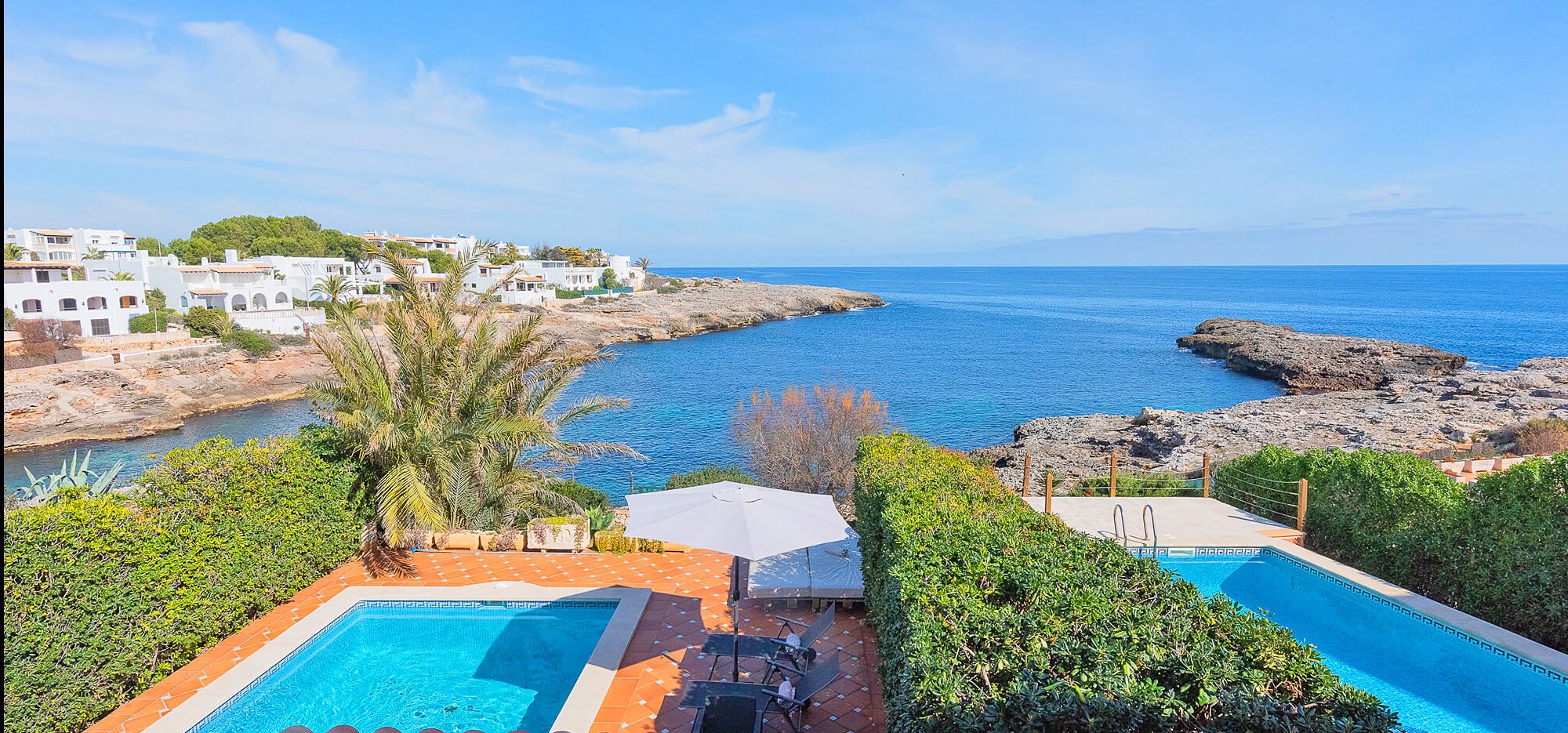 Ferienhaus Mallorca direkt am Meer mit Pool für 6 Personen. 
