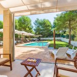 Villa Mallorca MA4316 überdachte Terrasse mit Gartenmöbel