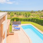 Ferienhaus Mallorca MA4770 Blick über den Pool auf das Meer