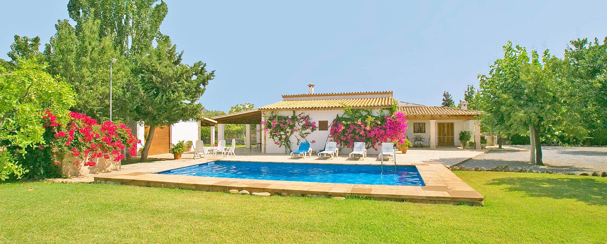 Ferienhaus Mallorca für 6 Personen mit Pool und schönem Garten.