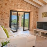 Ferienhaus Mallorca MA2316 Wohnraum mit TV