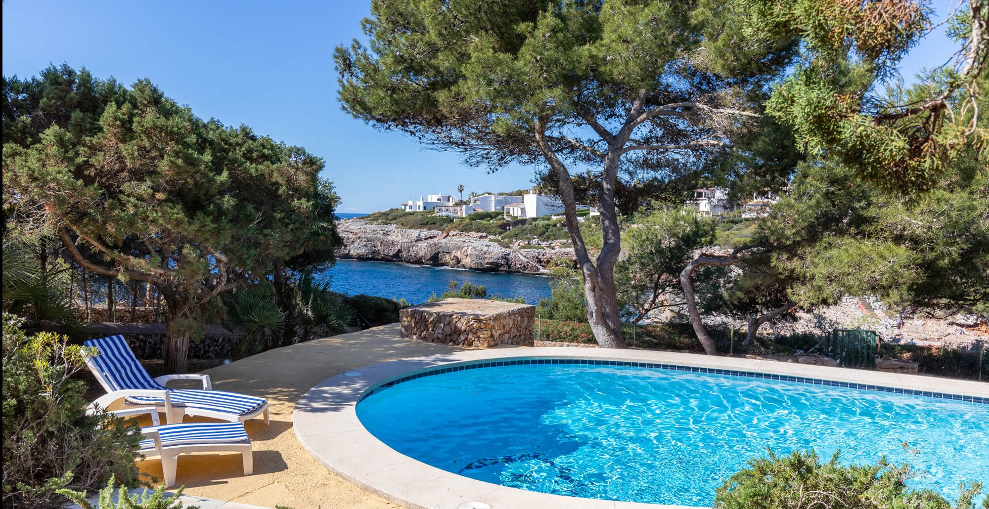 Villa Mallorca direkt am Meer mit Pool mieten