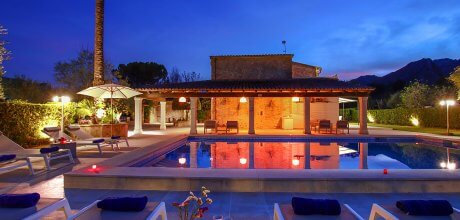 Mallorca Nordküste – Luxus-Finca Vicente 6485 mit grossem Pool und Internet für 12 Personen mieten. Wechseltag vom 25.05. – 27.09.24 ist Samstag, Rest flexibel, Mindestmietzeit in der Nebensaison 5 Tage.